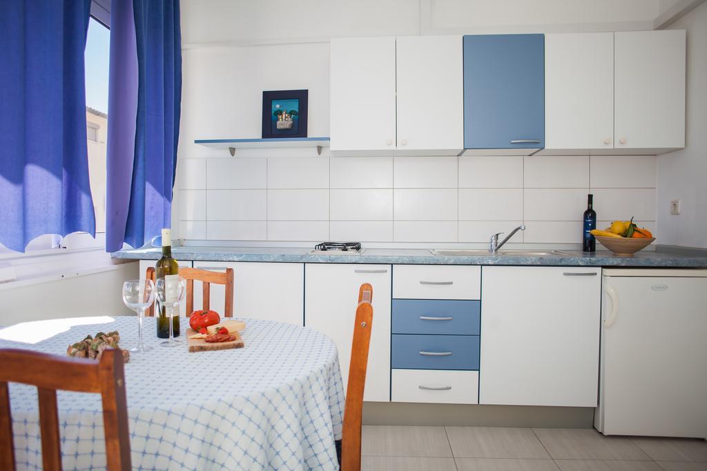 Hana Home - Apartments Tisno Buitenkant foto